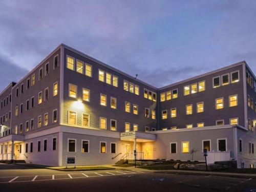 Exterior of the Breakwater building at 91 Camden Street