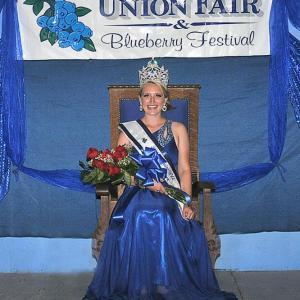 Krisandra McNichol 2017 Maine Wild Blueberry Queen (Photo Credit: Peter Taylor)