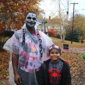 Halloween on Cedar Street. (photo by Erica Thoms)