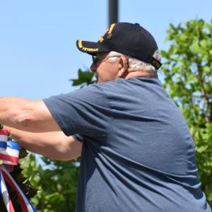 Theodore Benner Jr. presents the 2023 Memorial Day wreath in Rockland. (Photo by Sarah Thompson)