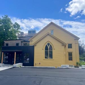 Bay Chamber's new home at 5 Mountain Street. (Photo courtesy Josie Davis)