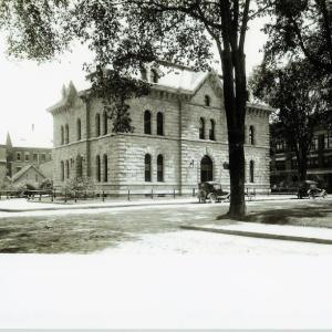Rockland Post Office and Customs House on Limerock Street, demolished in 1972 for a parking lot. (Photo courtesy Ann Morris)